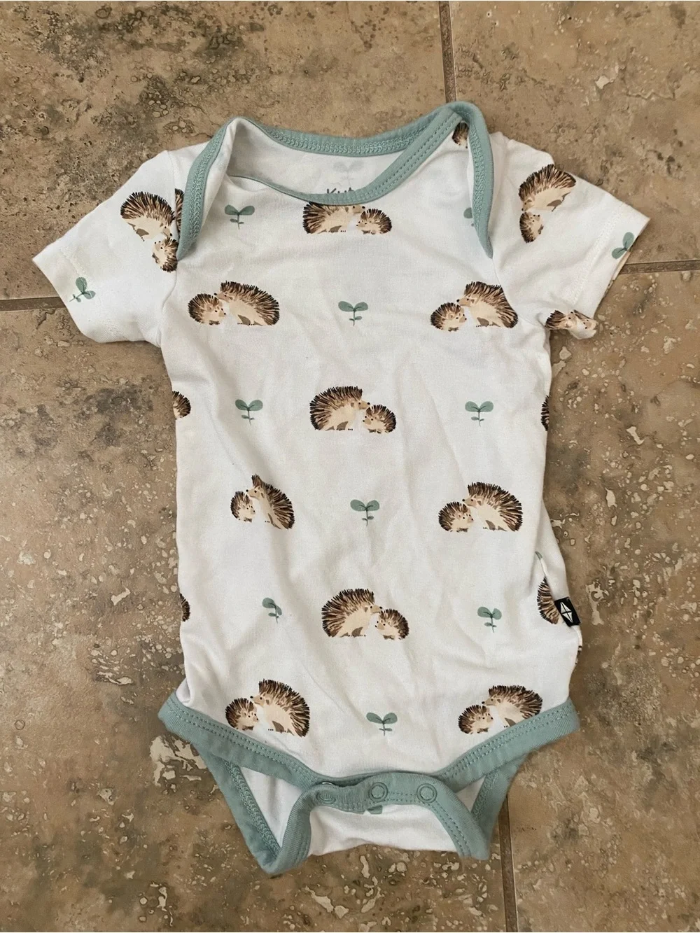 Kyte Baby 0-3m Bamboo Rayon Prickle Hedgehog Print Sage Snap Baby Bodysuit